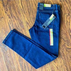 NWT Skinny Dark Wash Mid Rise Jeans